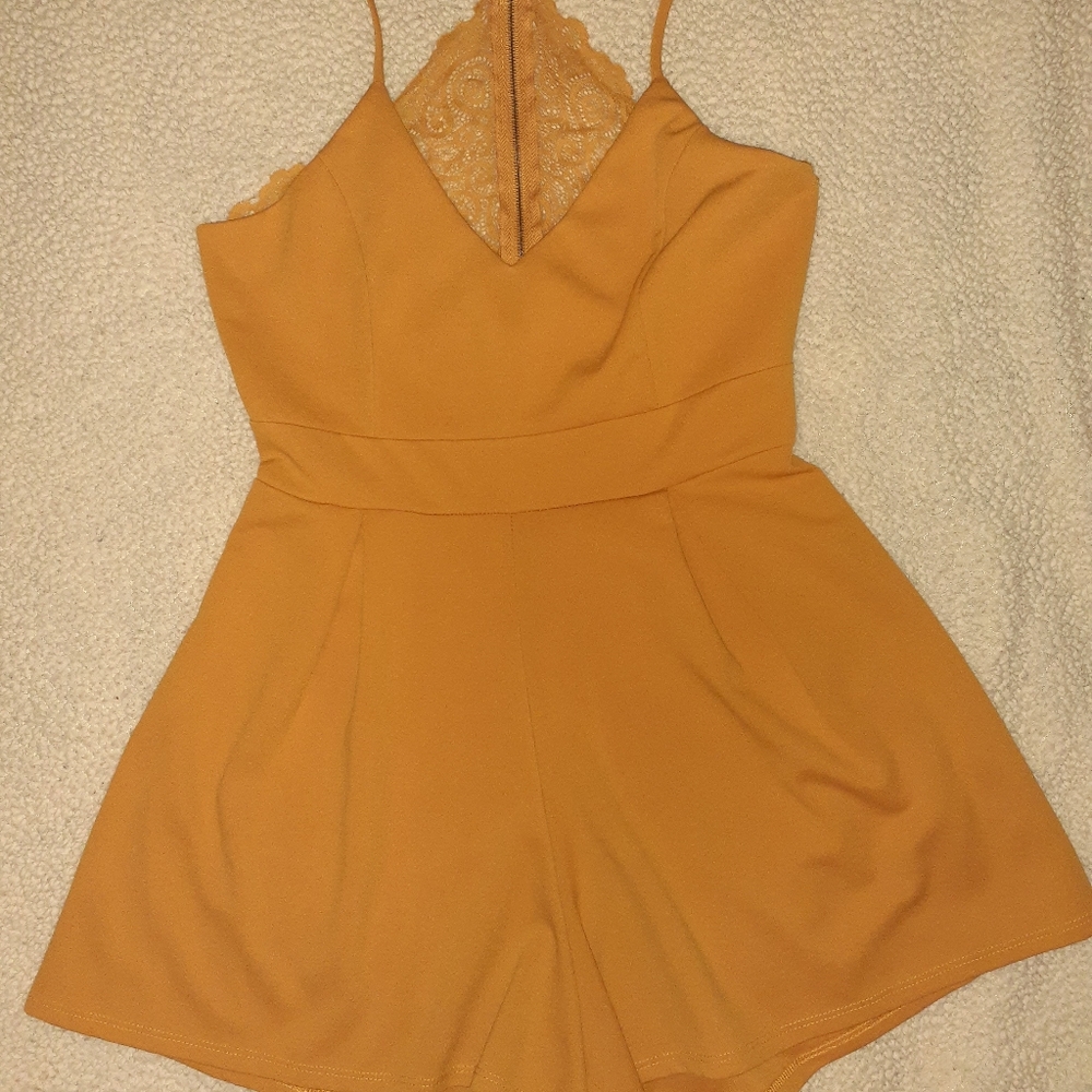Windsor Orange Romper. Size Large